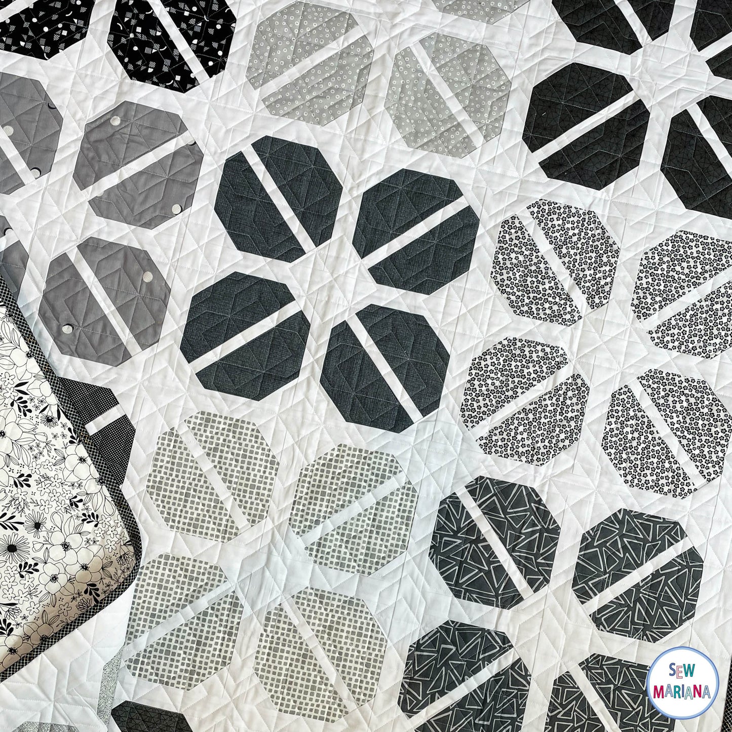 Corolla Quilt Pattern - PRINTED